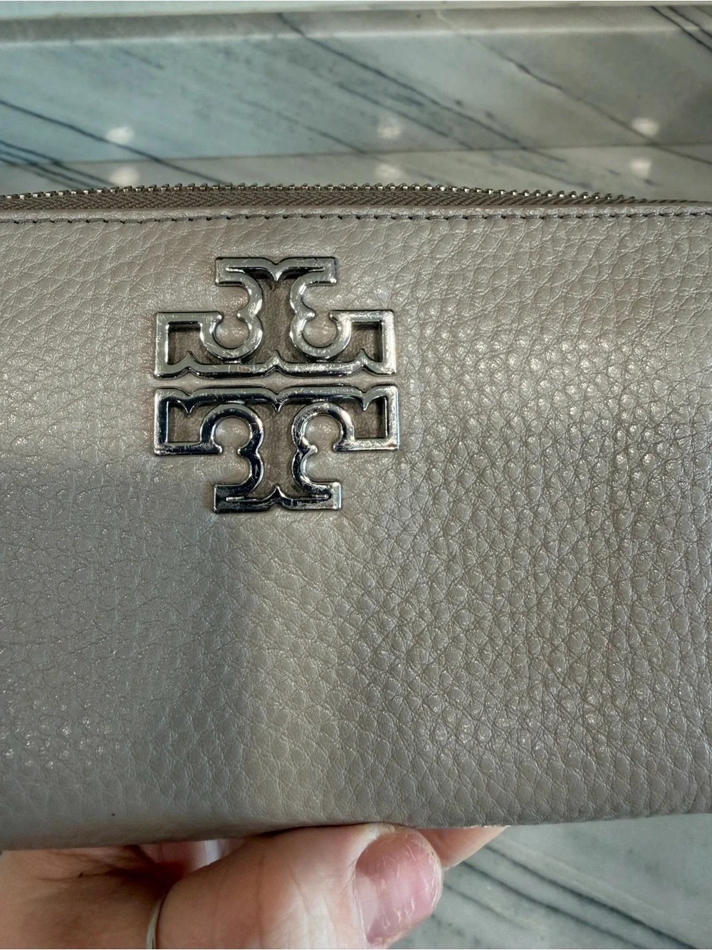 Tory Burch Pebbled Zip Continental Wallet in Light Taupe